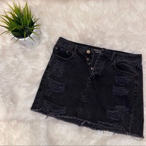 American Eagle black denim skirt